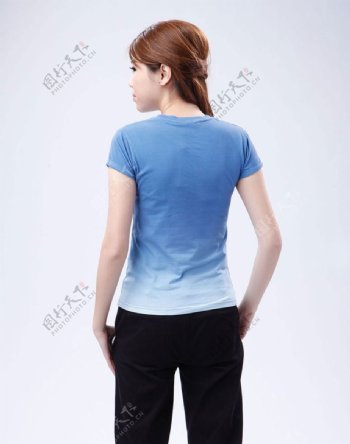 蓝色无袖T恤体恤平面女模特图片