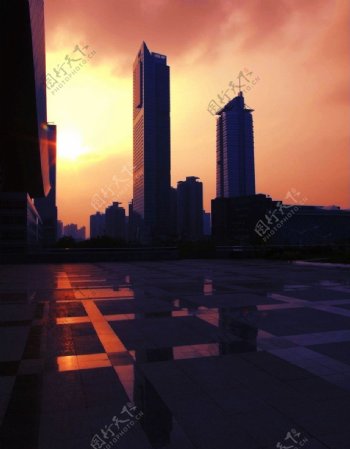 深圳城市建筑夕阳图片