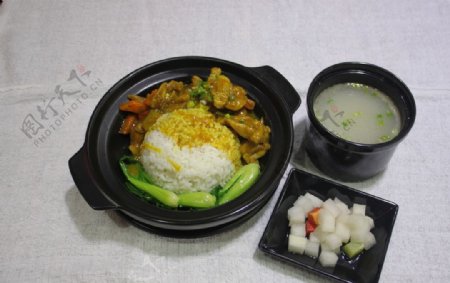 肥肠咖喱饭图片