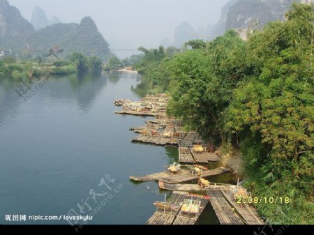 桂林山水遇龙河图片