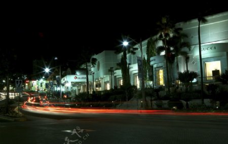 夜晚的街道图片