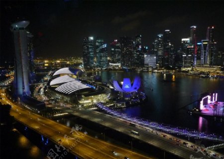 新加坡滨海湾夜景俯瞰图片