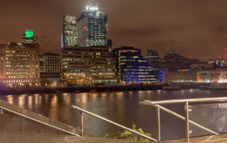 伦敦建筑夜景图片