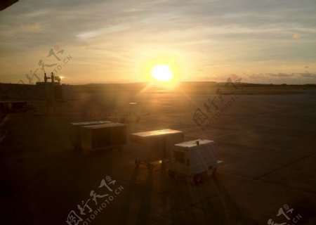 塞班岛机场夕阳图片