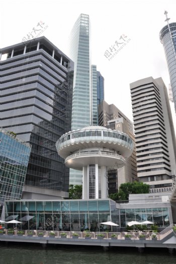 新加坡河畔的高楼图片