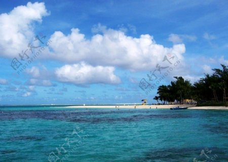 塞班岛军舰海滩风光图片