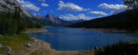 加拿大落基山自然景区梦恋湖图片
