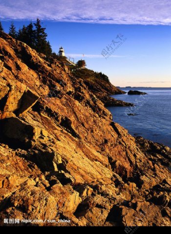 加拿大黄昏岩石海岸图片