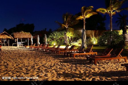 峇里島夜晚沙灘图片