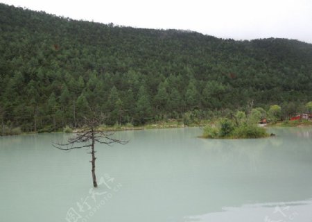 镜潭湖图片