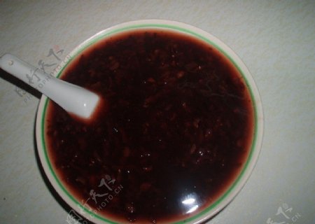 黑米粥图片