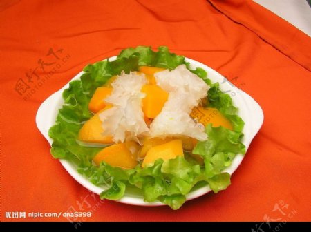 胡萝卜银耳青菜叶图片
