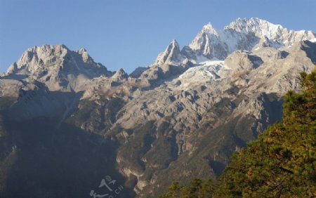 玉龙雪山主峰图片