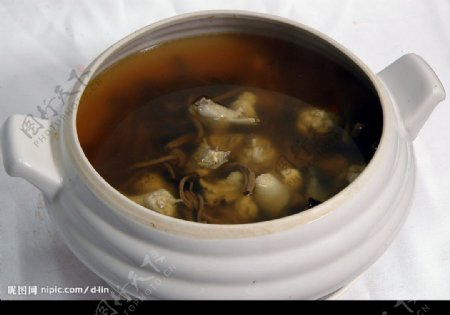 茶树菇炖土鸡图片