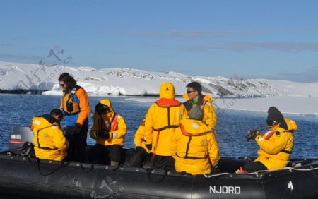 南极橡皮艇图片