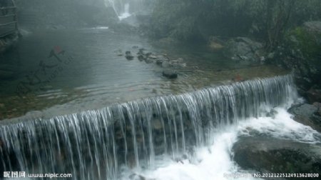天目山瀑布图片