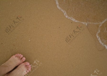 海滩小脚丫图片