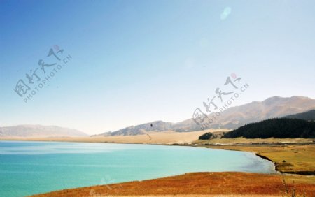 西藏赛里水湖风景图片