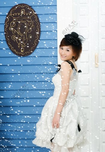 雪景婚纱图片