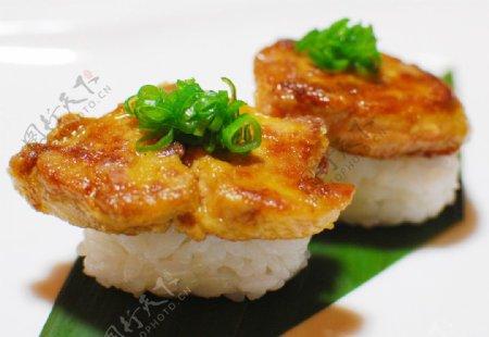 鹅肝寿司寿司日本料理图片