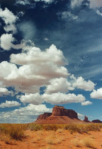 沙漠山丘图片
