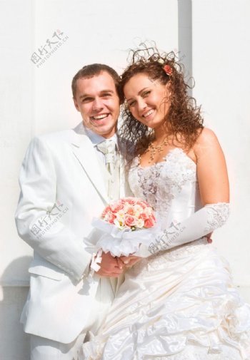 幸福的新娘新郎图片