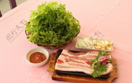 韩国美食烤肉图片