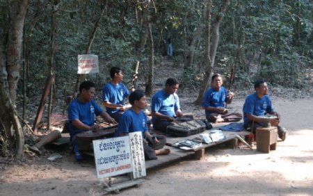 柬埔寨吴哥窟地雷受害者图片