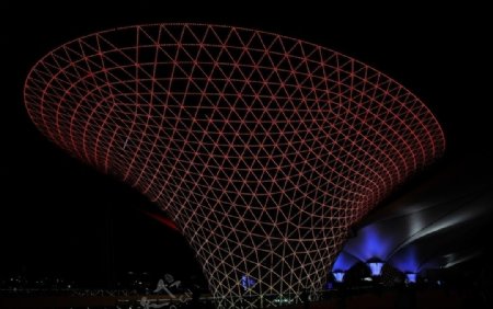 高清晰上海世博会建筑物夜景图片