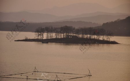 薄山湖日暮图片