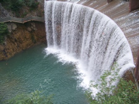 五龙河瀑布图片