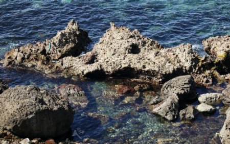 积丹半岛的岩礁图片