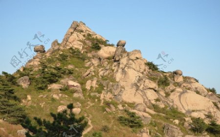 青岛浮山三峰图片