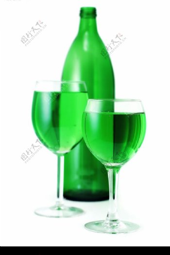 绿色酒杯酒瓶图片