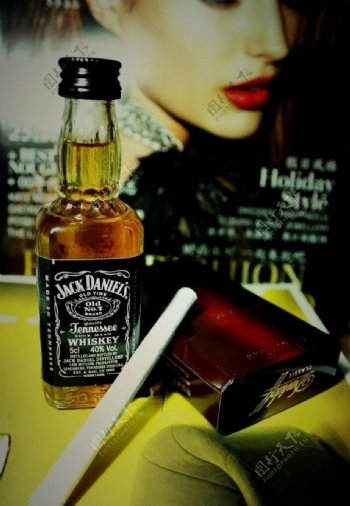 威士忌酒烟图片