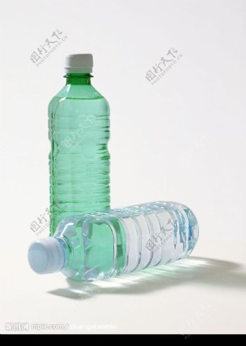 瓶装水图片