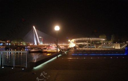 海河水景广场图片