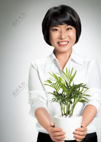 韩国白领女性微笑图片