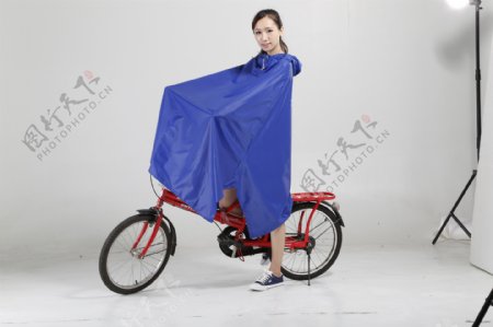 自行车上的女孩图片