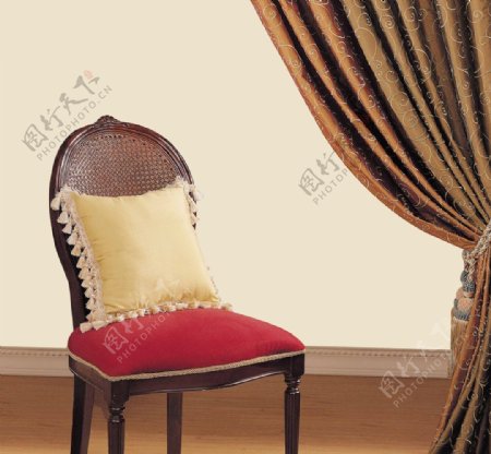 家居椅子窗帘图片