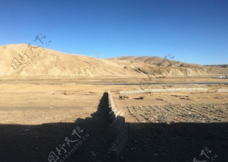 青藏铁路沿线