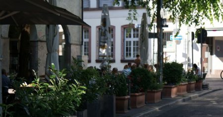 德国法兰克福的街边咖啡馆