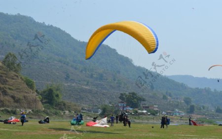 尼泊尔滑翔