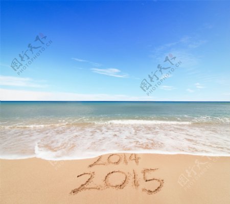 沙滩上的2015数字图片