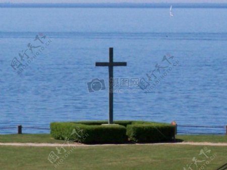 海边的十字架