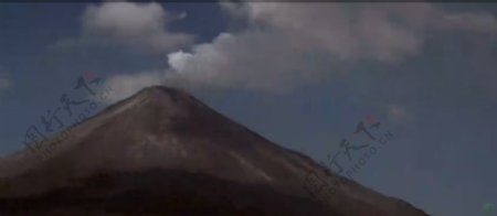 火山冒烟高清实拍视频素材