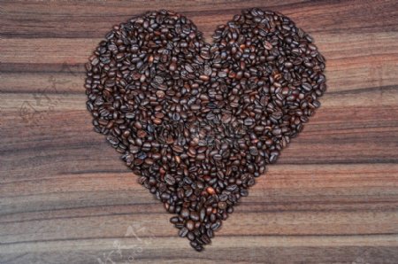 咖啡豆心形图案