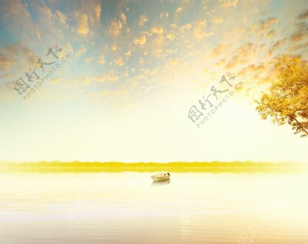 秋天海景湖景图