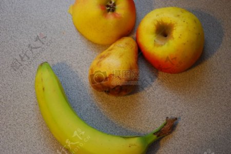 苹果和香蕉笑脸