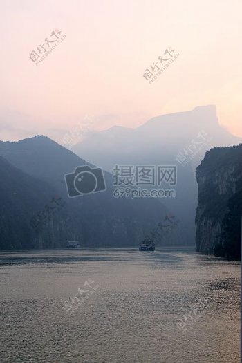 景观山船河流悬崖海岸长江